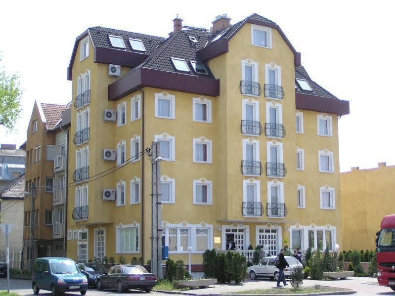 Hotel Happy Apartments Budapeste Exterior foto